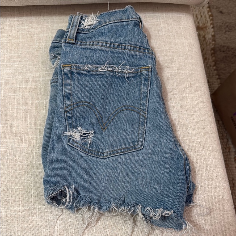 LEVI RIBCAGE SHORT
